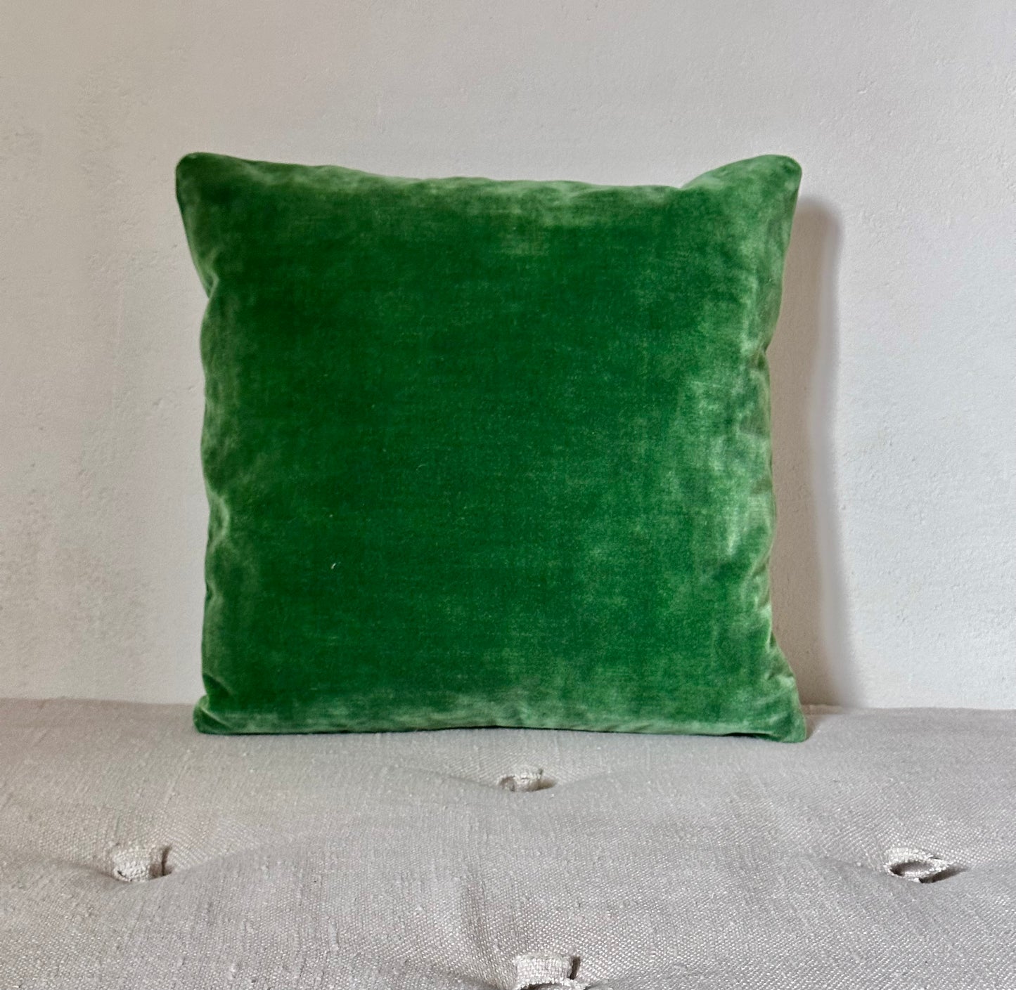 Emerald green velvet cushions