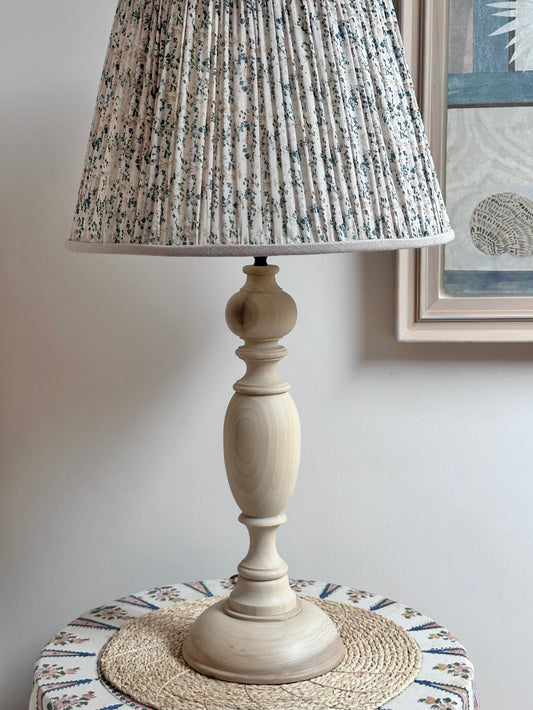 Large Lampbase in solid tulipwood
