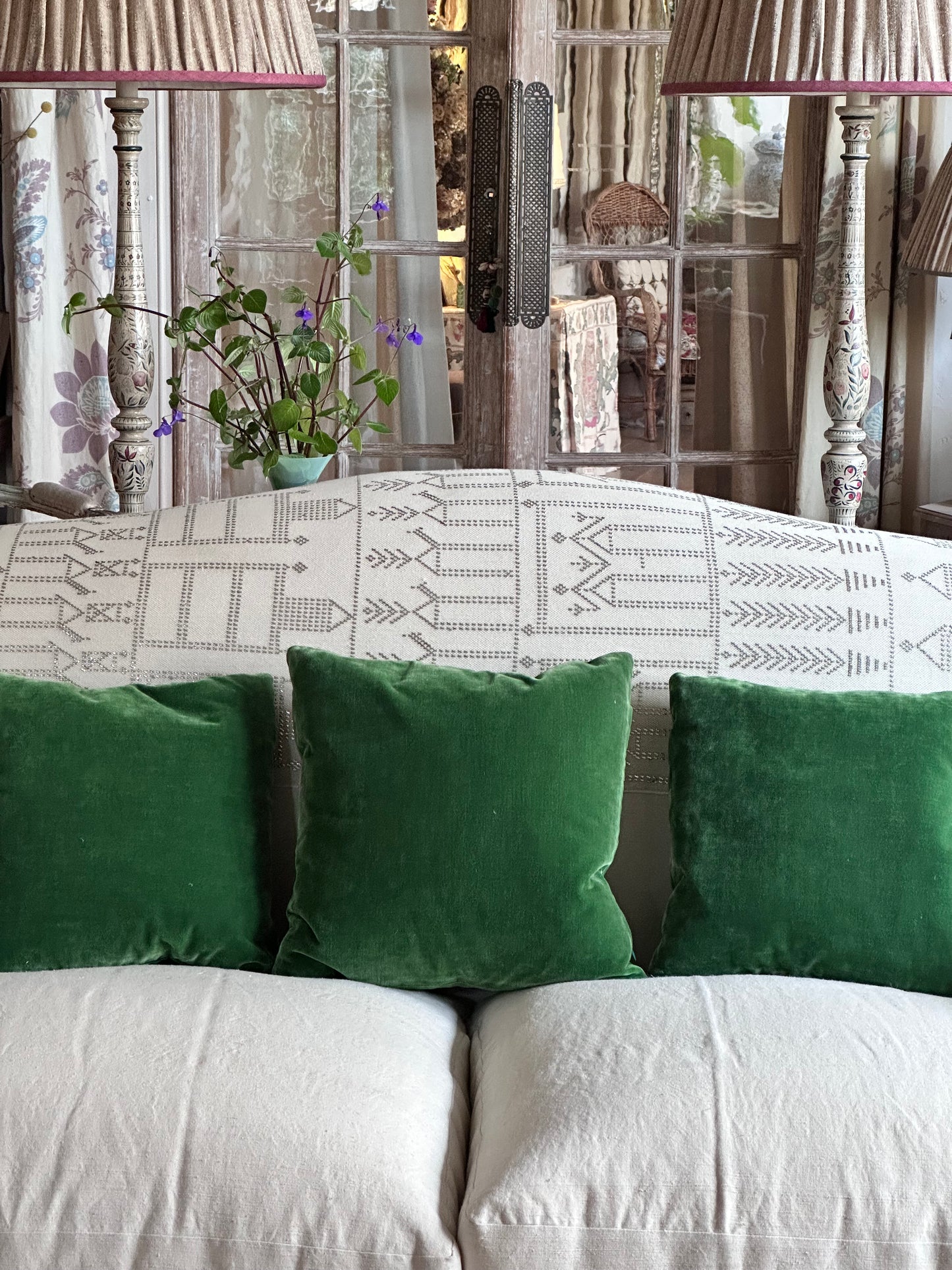 Emerald green velvet cushions
