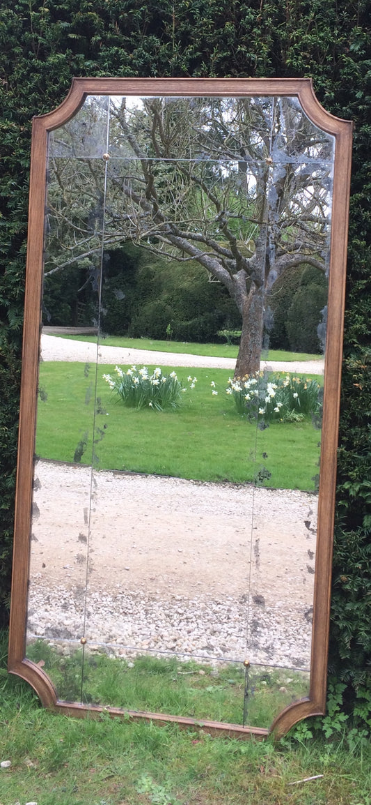 Mirrors - Our collection is coming soon ....